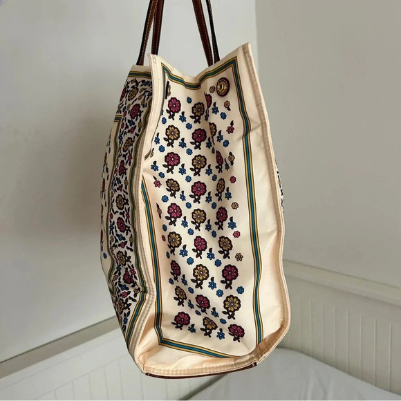 Tory Burch Ella Printed Tote Bag - Limited Edition Patchwork Floral - Picture 4 of 9